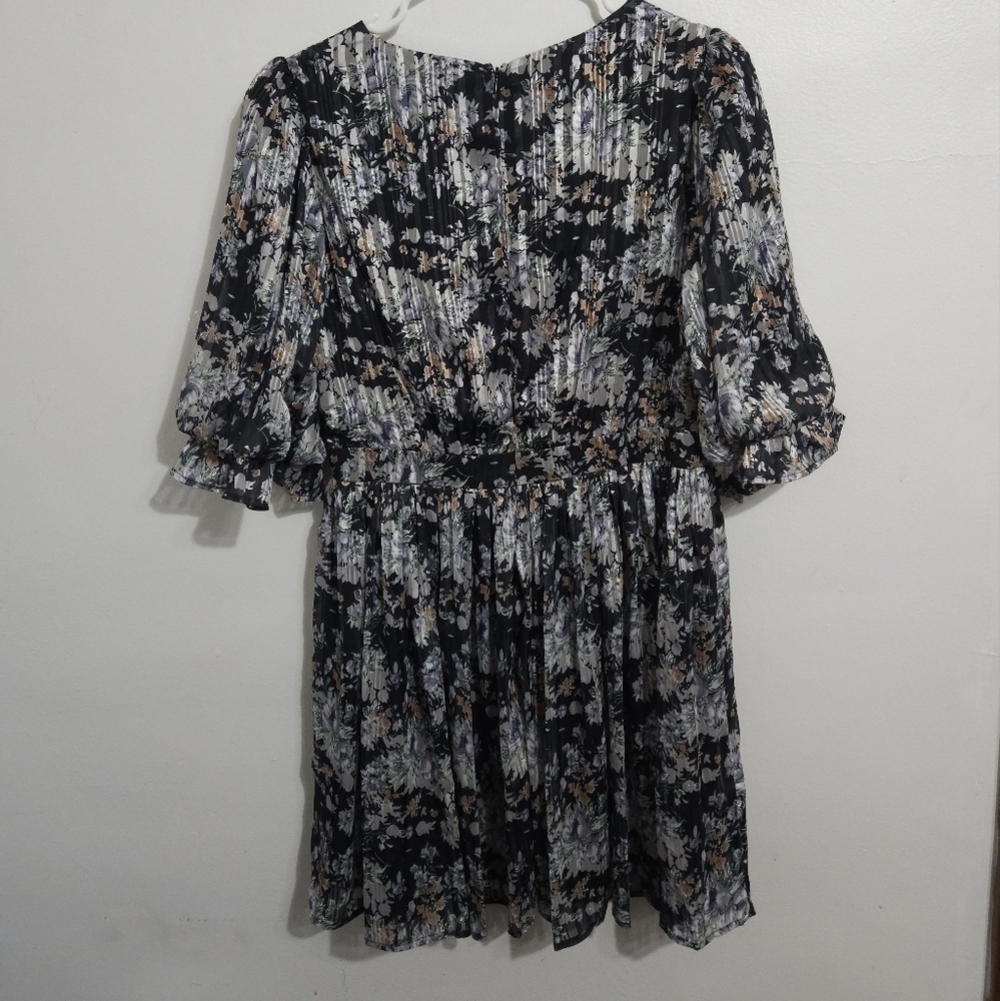 Lulus Floral Print Skater Mini Dress (L) NWT! - Picture 2 of 6